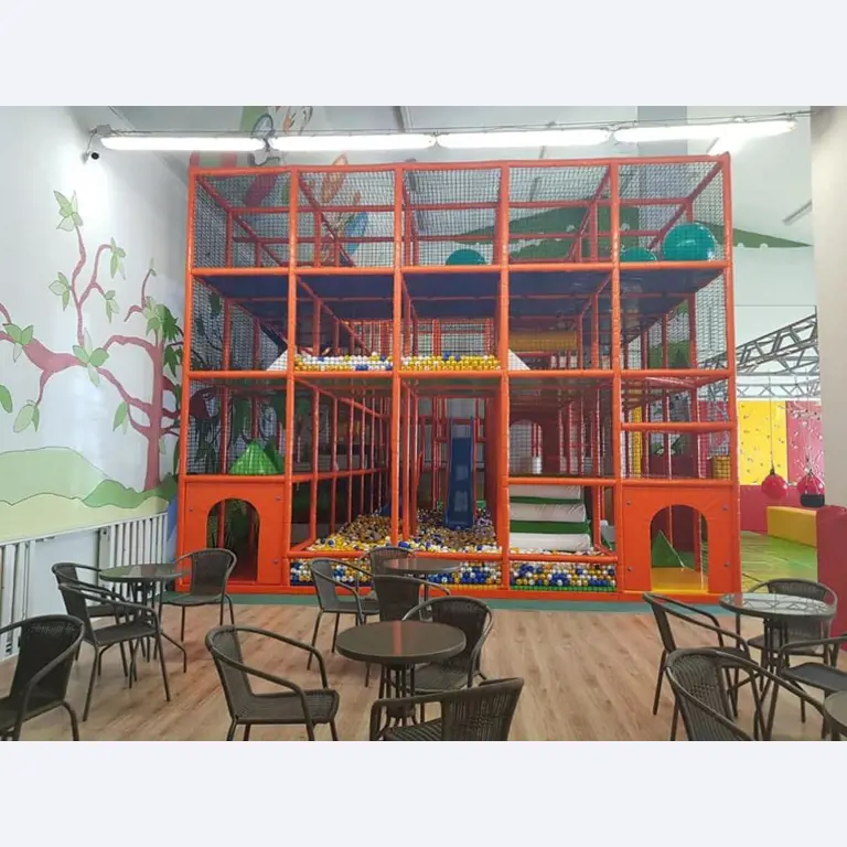 Construcción en bastidor de un parque infantil cubierto con accesorios, Monkey Grove, pista Ninja, "esponjas" de juegos blandos-1